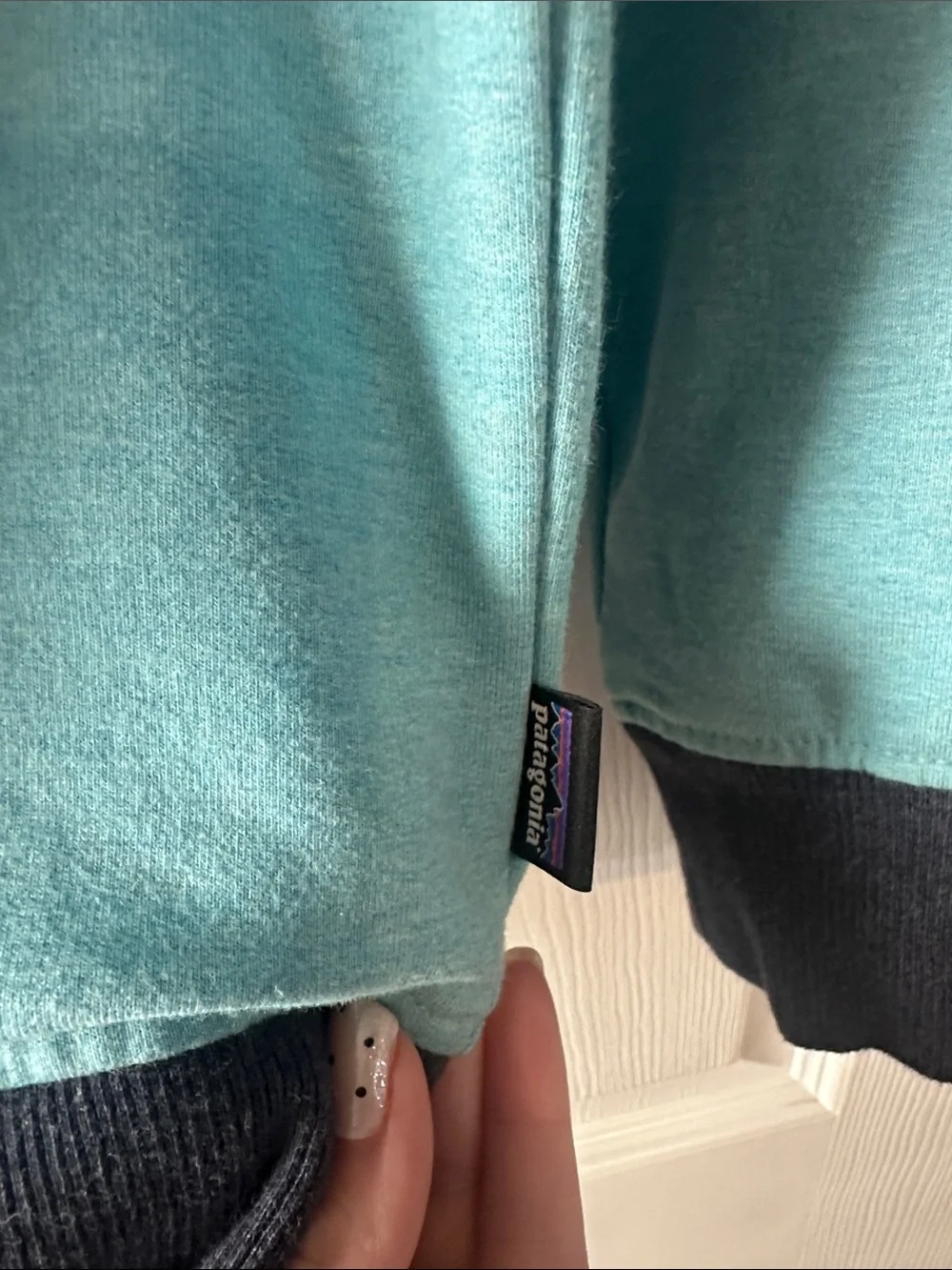 NWT Patagonia Men’s Crewneck Sweatshirt in crevasse blue with navy trim